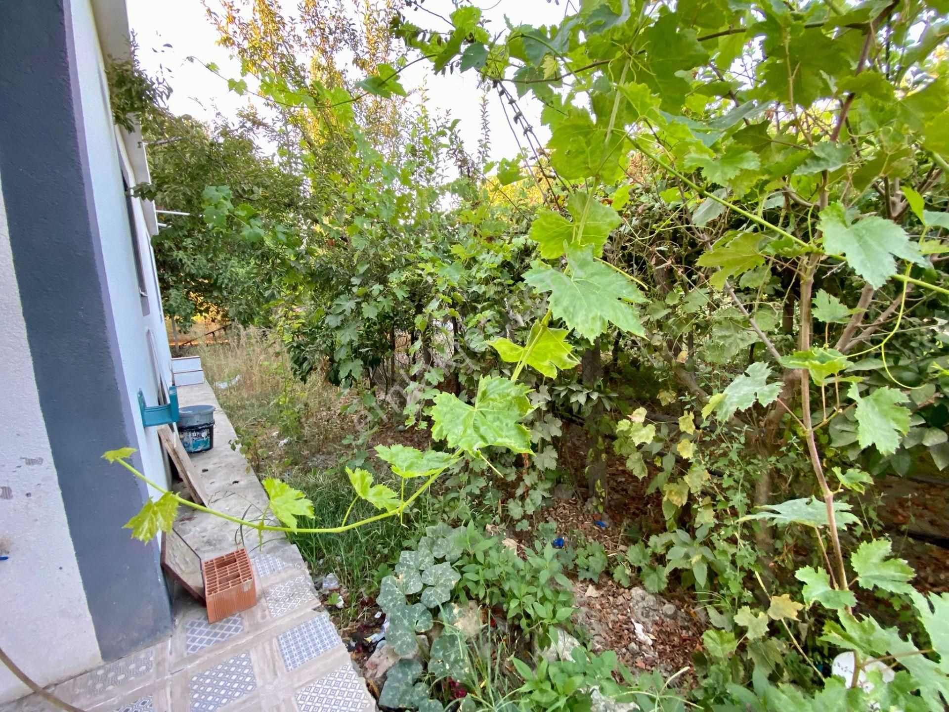 Kuşadası Kirazlı Köyü'nde Bahçeli Müstakil Satılık Ev - Görsel 18