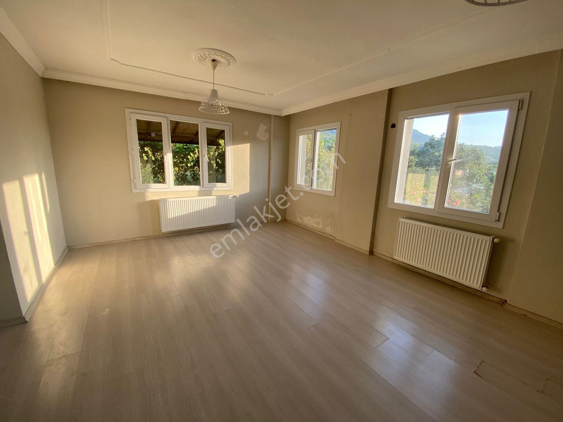 Kuşadası Kirazlı Köyü'nde Bahçeli Müstakil Satılık Ev - Görsel 22