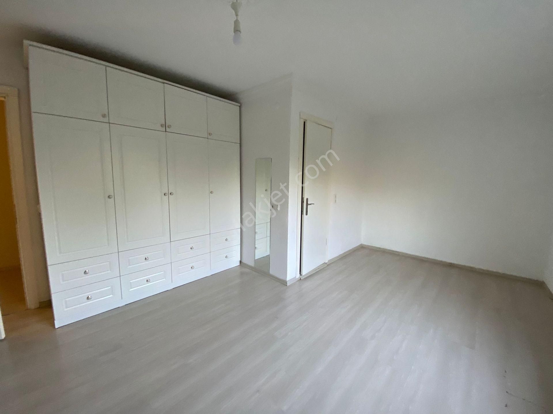 Kuşadası Kirazlı Köyü'nde Bahçeli Müstakil Satılık Ev - Görsel 35