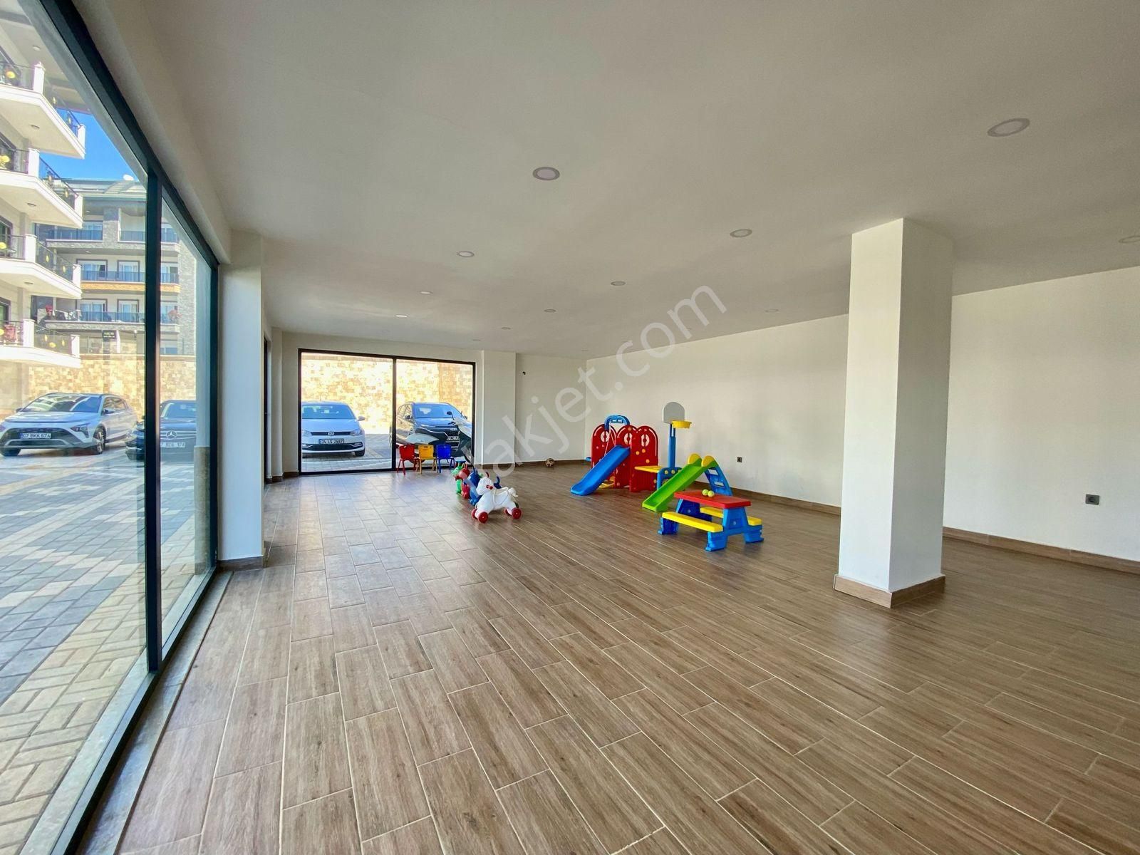 Alanya Obada Site İçerisinde Havuzlu Lüks Dubleks - Görsel 30