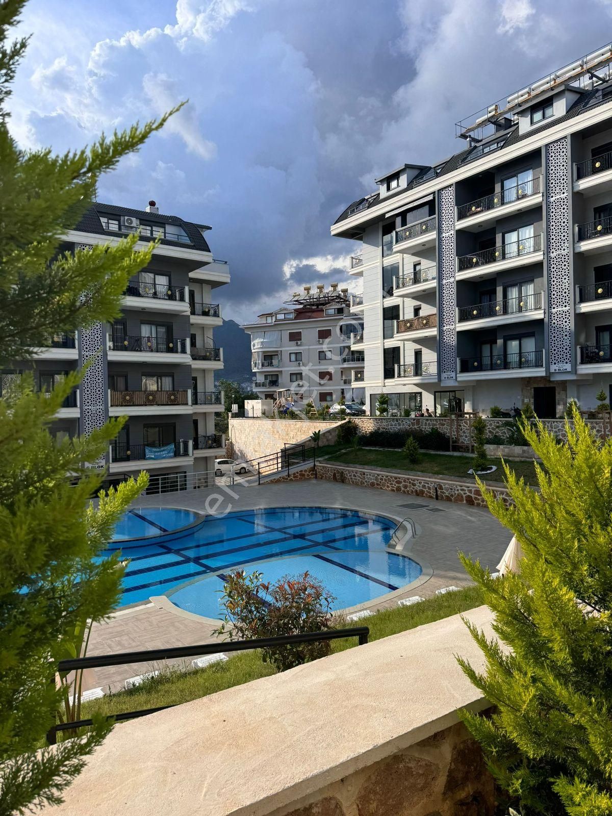 Alanya Obada Site İçerisinde Havuzlu Lüks Dubleks - Görsel 3