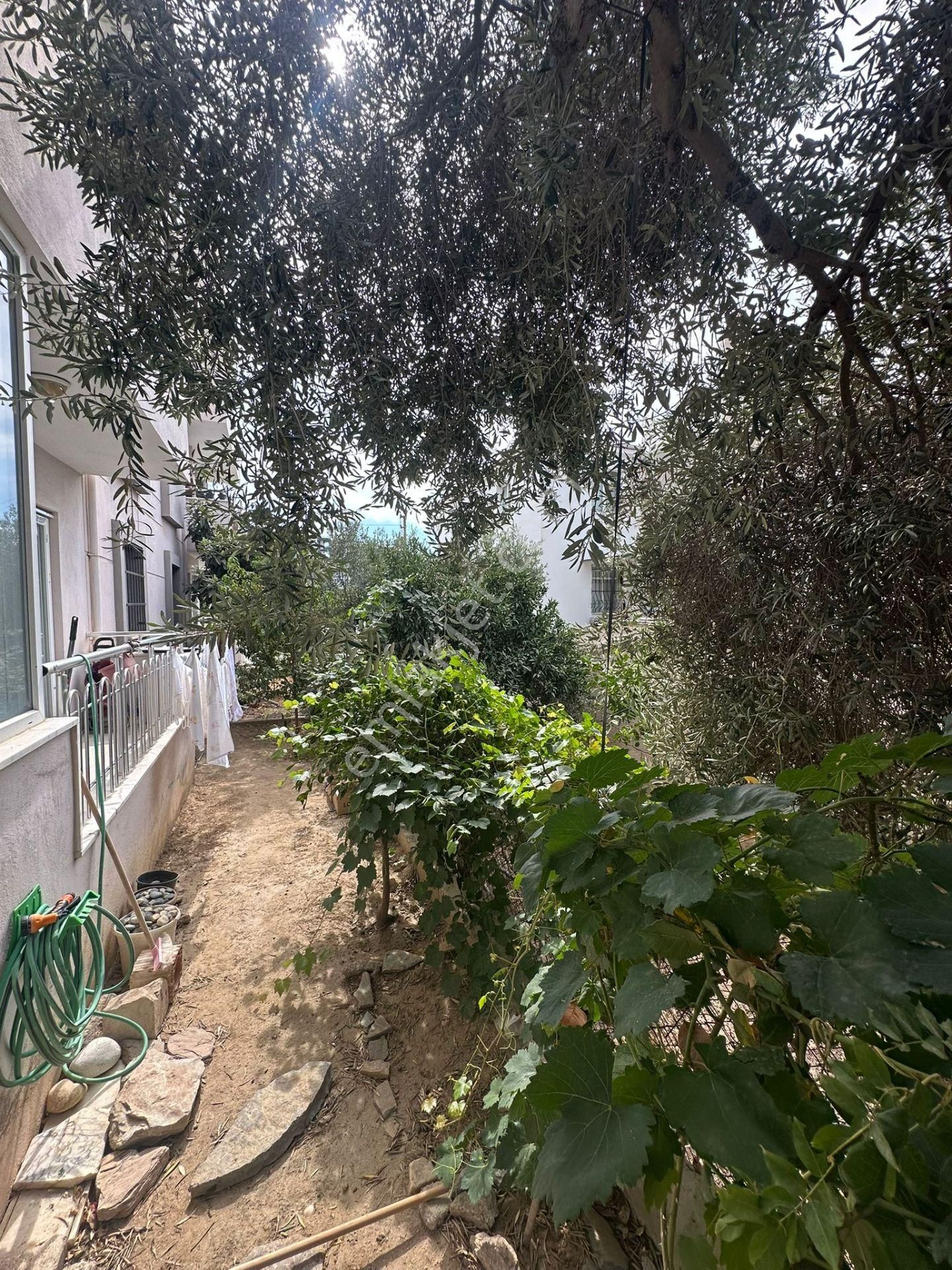 Sıla Emlaktan Güllük Merkezde 2+1 Bahçe Kullanımlı Satılık Daire - Görsel 12