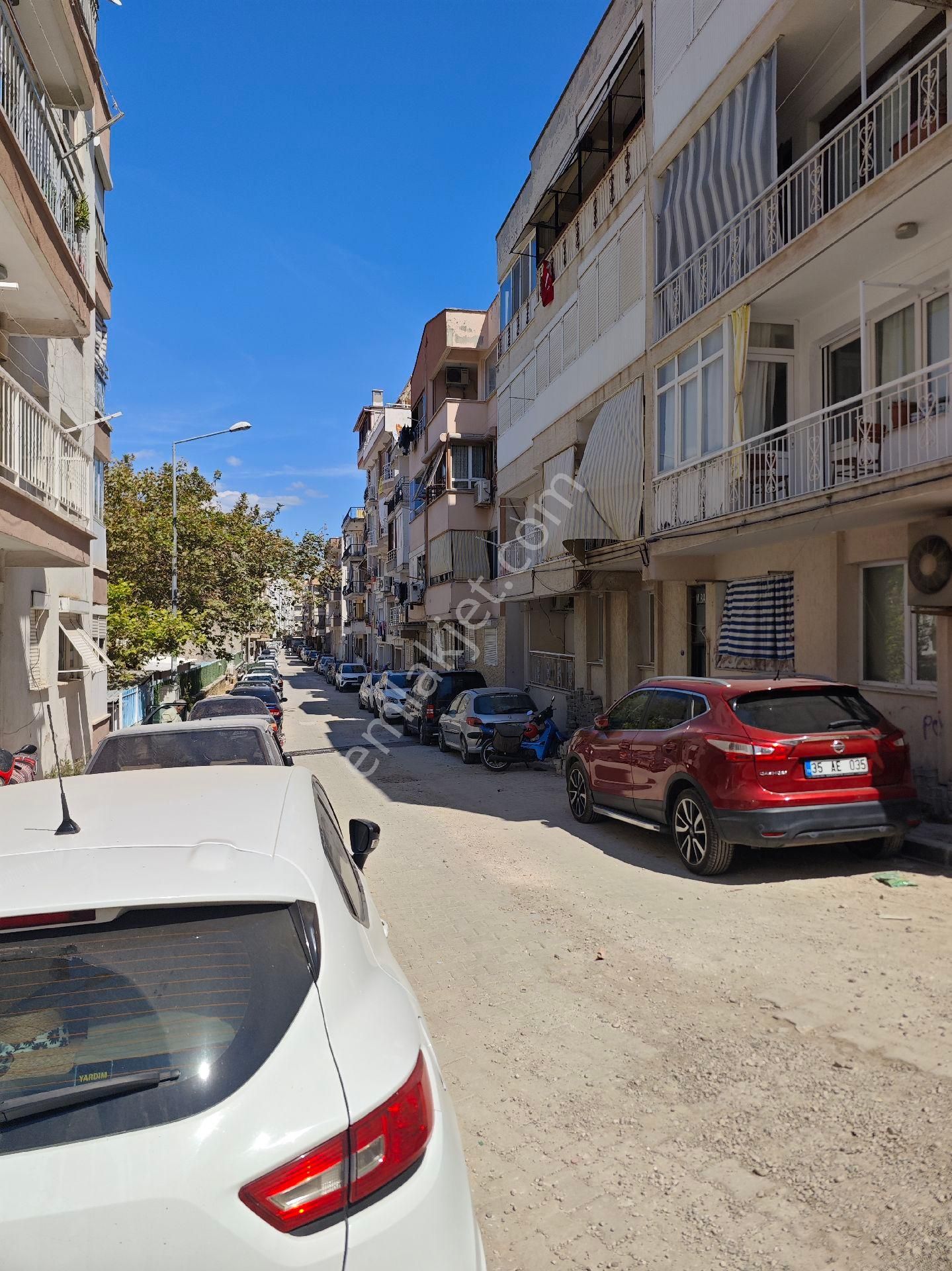 Dikili Ümmetoğlu'ndan 2+1 Ferah Daire Merkezi Konumda Denize Sahile 30 Metre - Görsel 6