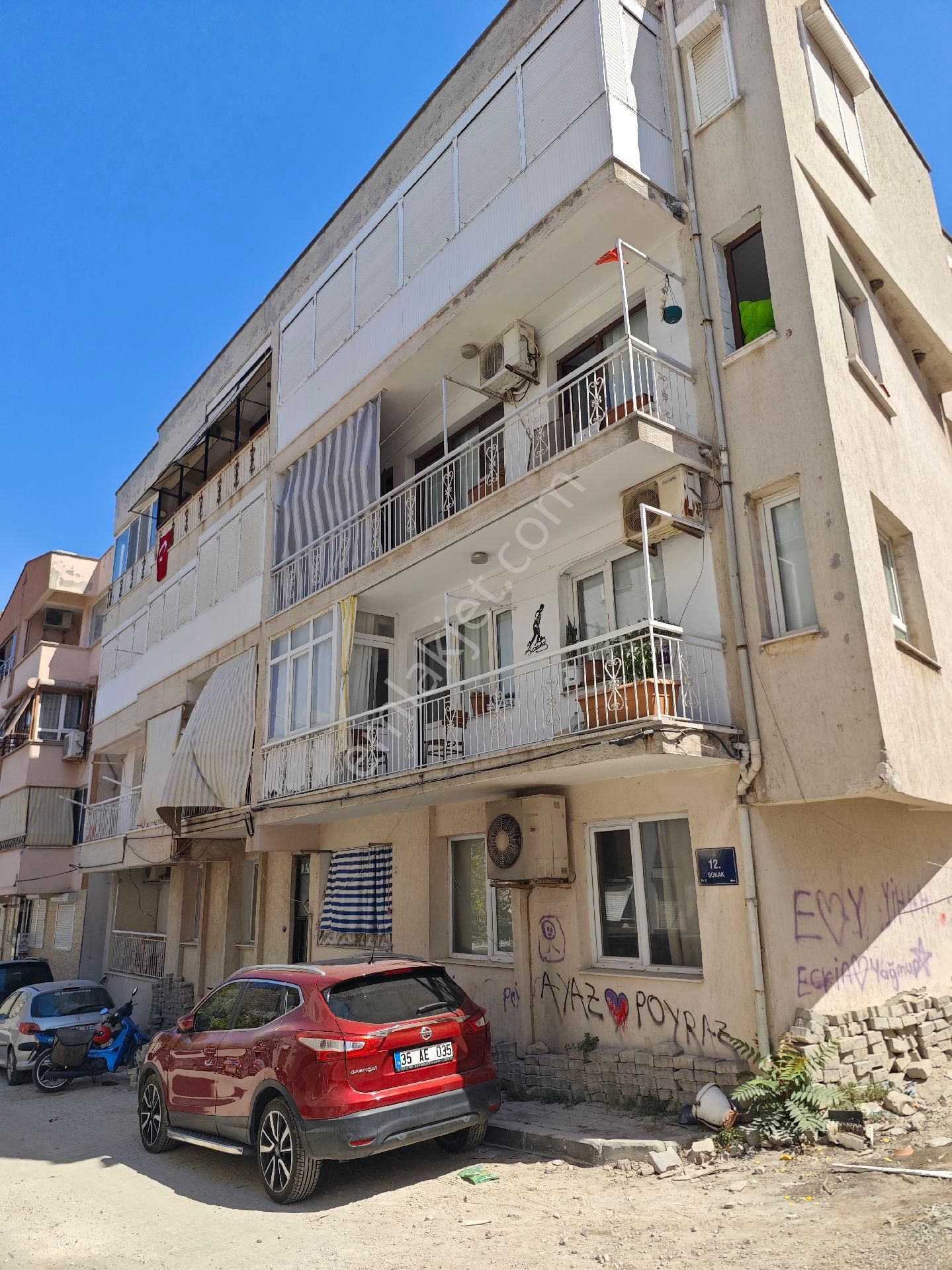 Dikili Ümmetoğlu'ndan 2+1 Ferah Daire Merkezi Konumda Denize Sahile 30 Metre - Görsel 4