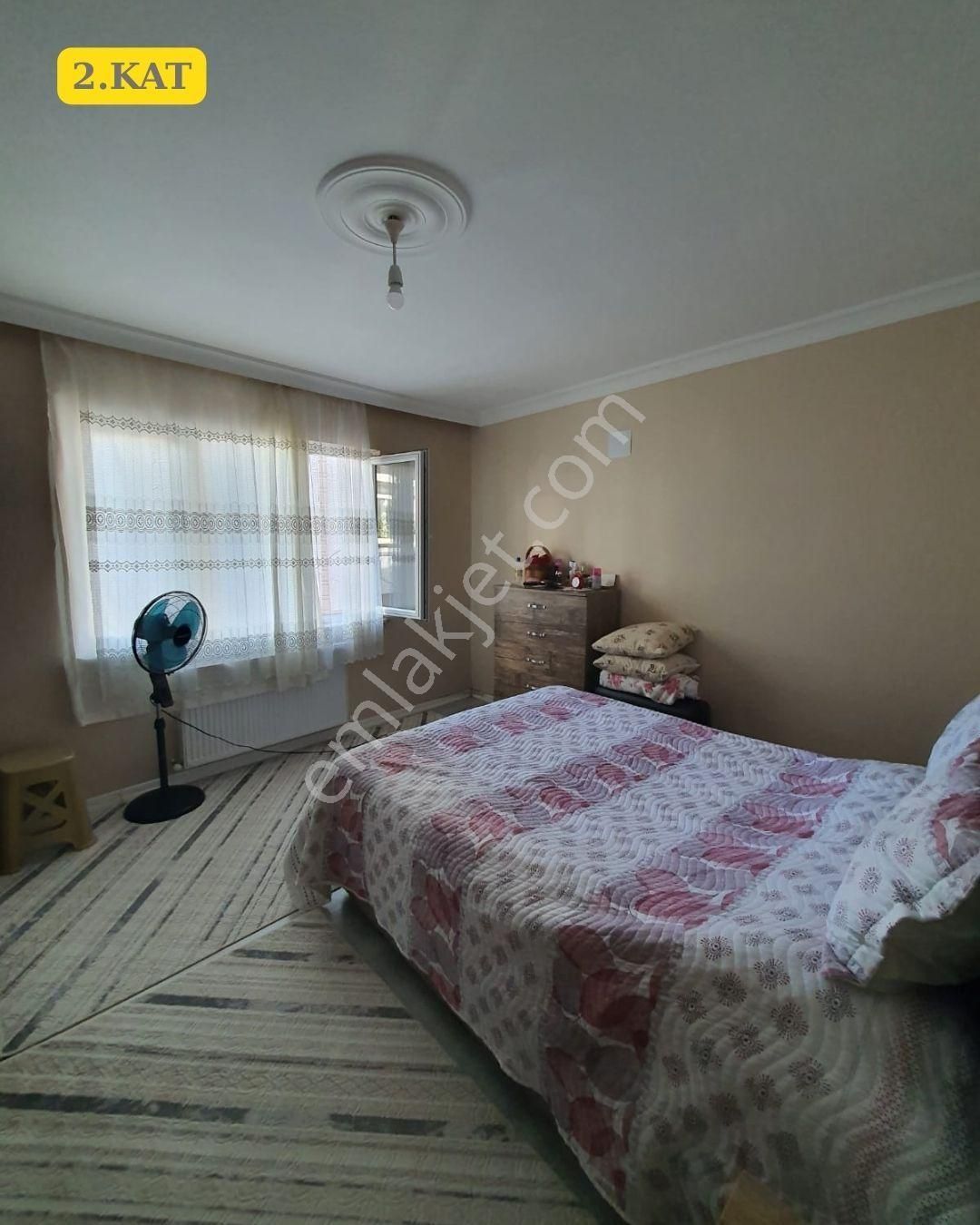 Malteepe Mahallesinde 5 Katlı Satılık Bina - Görsel 4