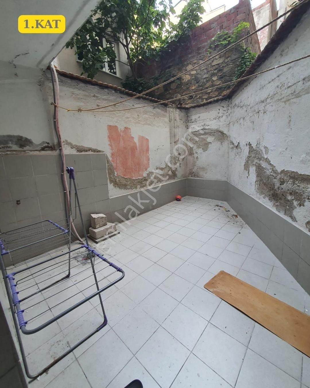 Malteepe Mahallesinde 5 Katlı Satılık Bina - Görsel 14