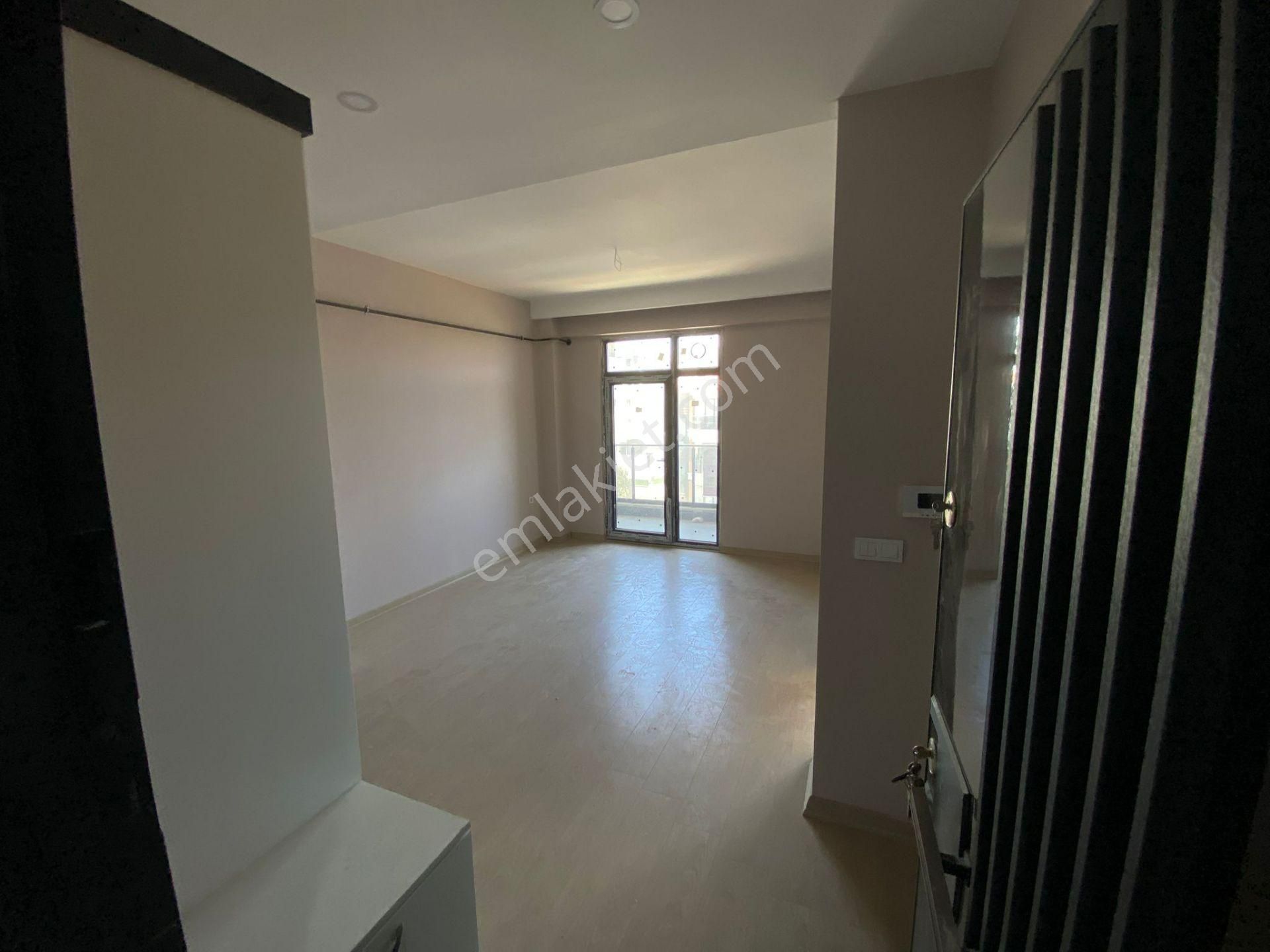 Ekşioğlu'dan Tekirdağ Süleymanpaşa Atatürk Mah. Merkezi Konumda 1+1 Kiralık Daire - Görsel 2