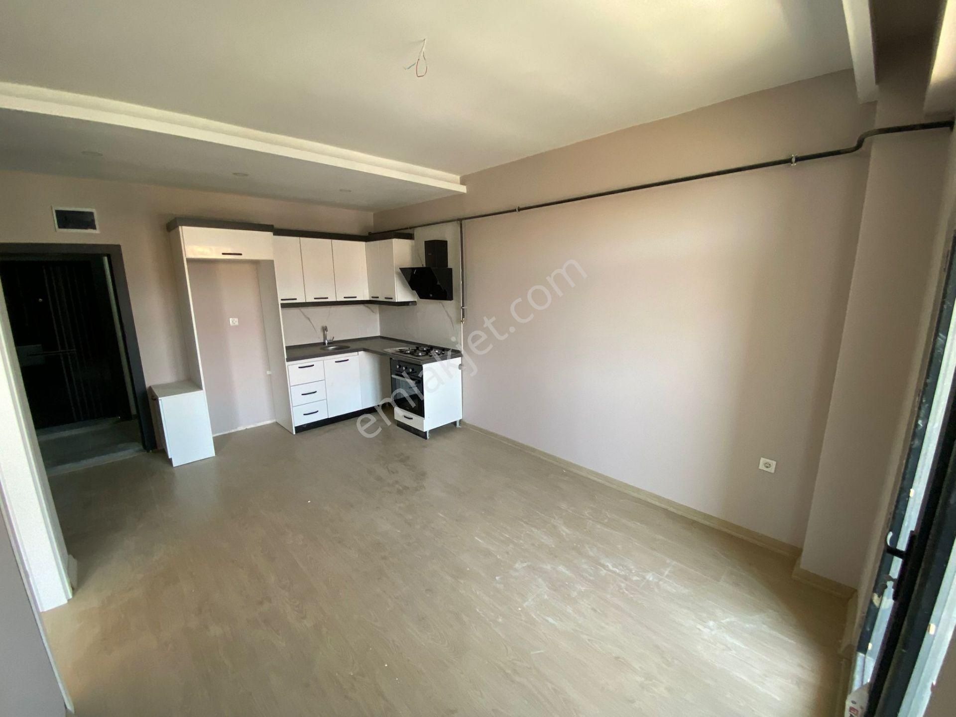 Ekşioğlu'dan Tekirdağ Süleymanpaşa Atatürk Mah. Merkezi Konumda 1+1 Kiralık Daire