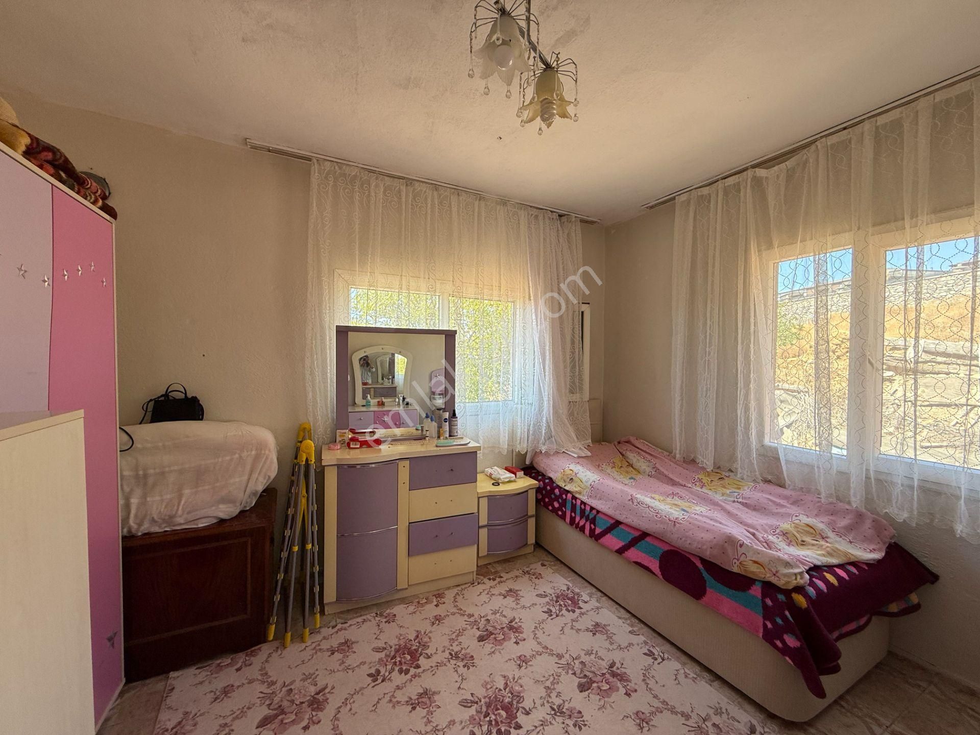 Seferihisar Ulamış Köyü Merkezinde Satılık Müstakil Ev - Görsel 19