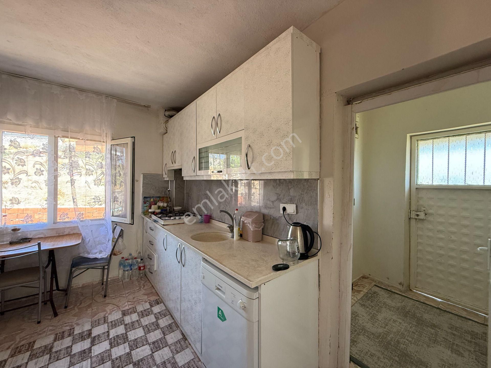 Seferihisar Ulamış Köyü Merkezinde Satılık Müstakil Ev - Görsel 32