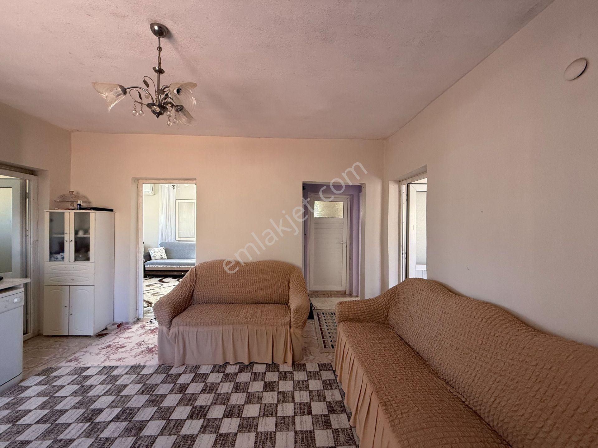 Seferihisar Ulamış Köyü Merkezinde Satılık Müstakil Ev - Görsel 15