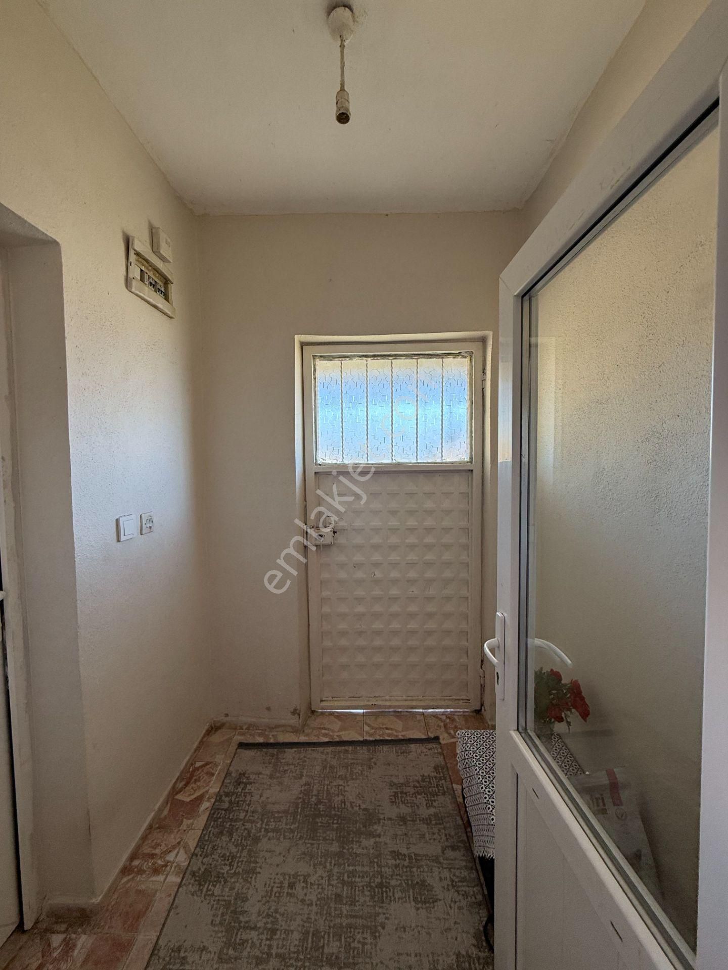 Seferihisar Ulamış Köyü Merkezinde Satılık Müstakil Ev - Görsel 8