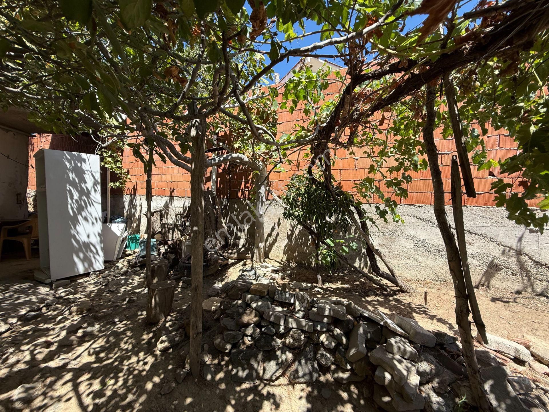 Seferihisar Ulamış Köyü Merkezinde Satılık Müstakil Ev - Görsel 14