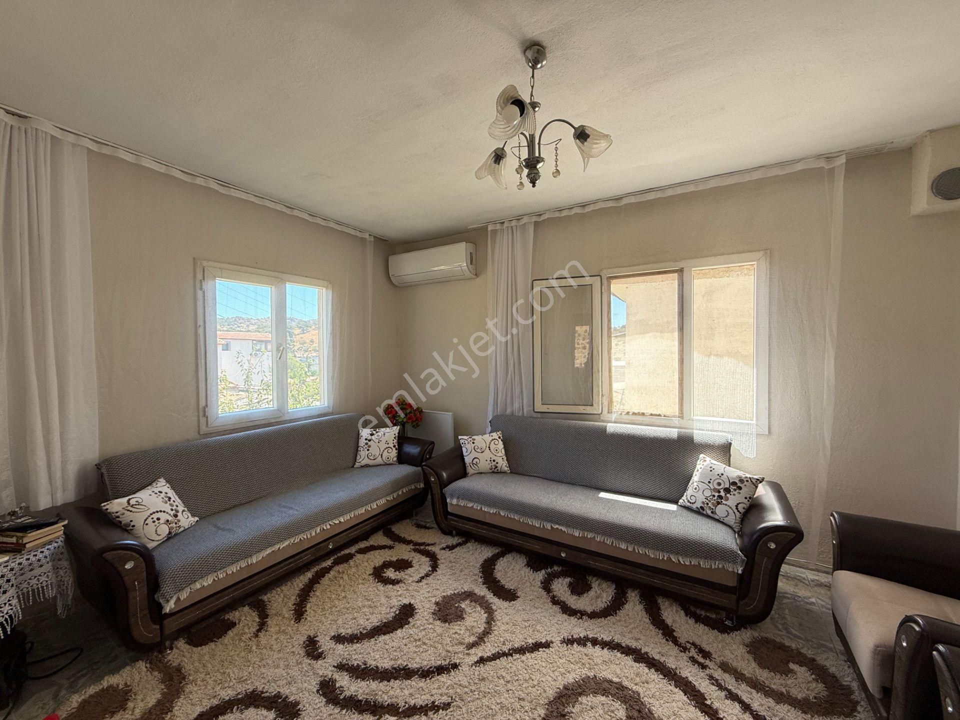 Seferihisar Ulamış Köyü Merkezinde Satılık Müstakil Ev - Görsel 9