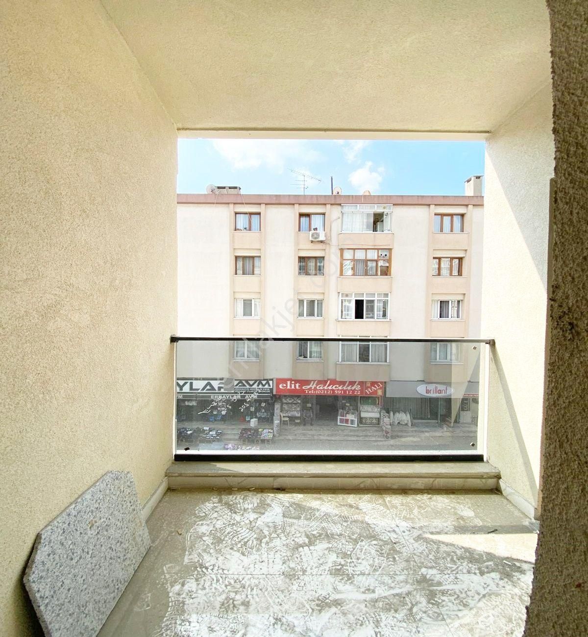 Avcılar Merkezde Sıfır 3+1 Metrobüse Yakın Ara Kat Daire - Görsel 8