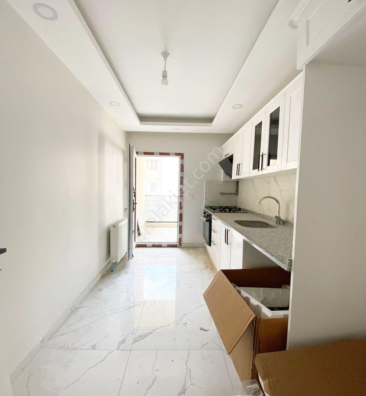 Avcılar Merkezde Sıfır 3+1 Metrobüse Yakın Ara Kat Daire - Görsel 15