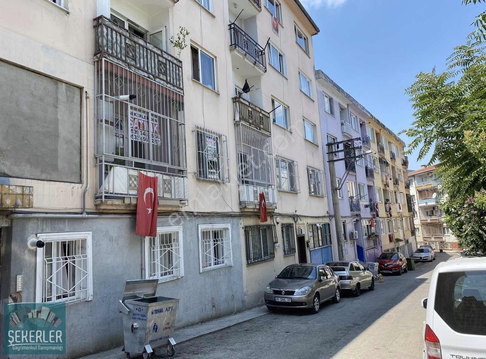 Şekerlerden Altıparmakta Satılık Geniş Ara Kat Daire - Görsel 19