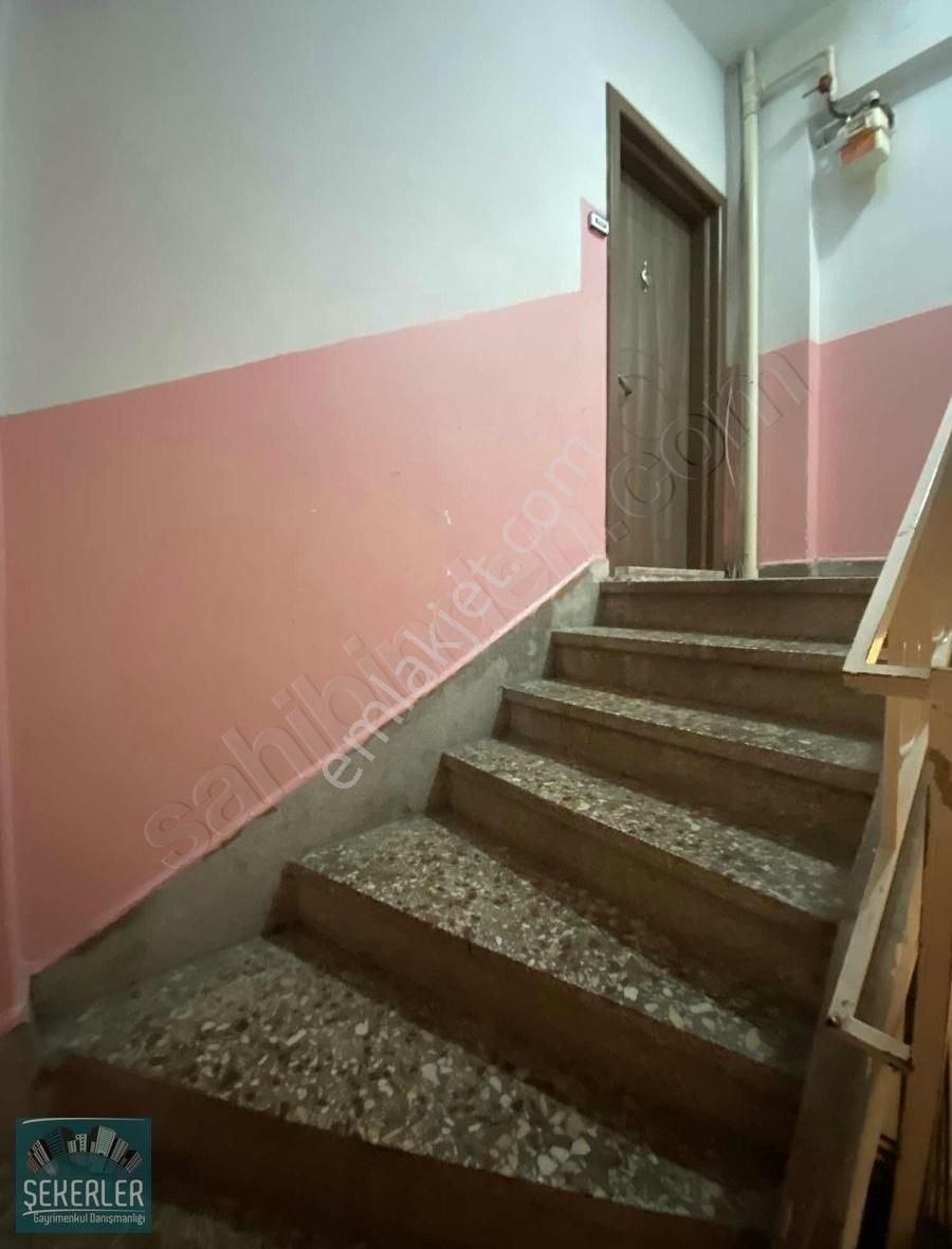 Şekerlerden Altıparmakta Satılık Geniş Ara Kat Daire - Görsel 20