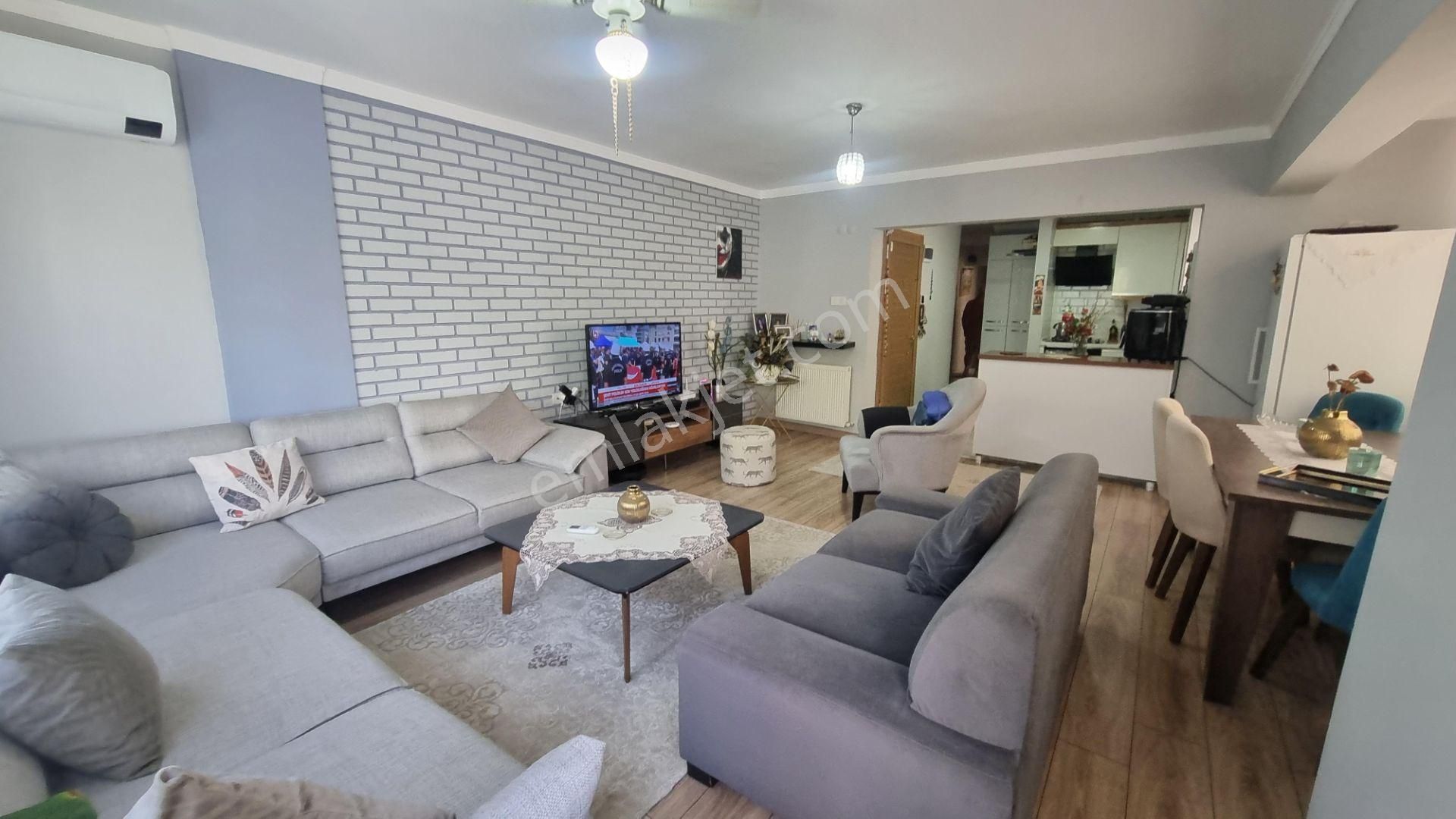 Bostanlıda Sahile Yakın İçi Full Yapılı 3+1 Satılık Daire - Görsel 5