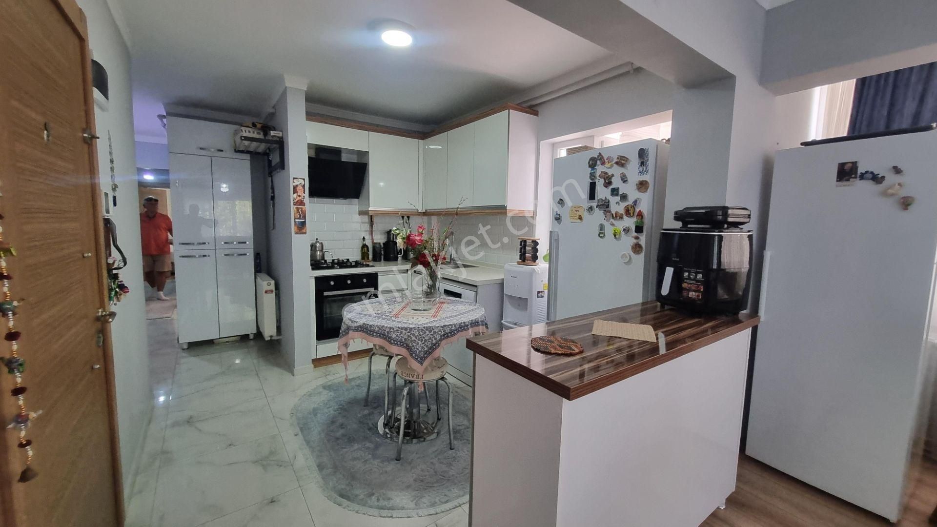 Bostanlıda Sahile Yakın İçi Full Yapılı 3+1 Satılık Daire - Görsel 10