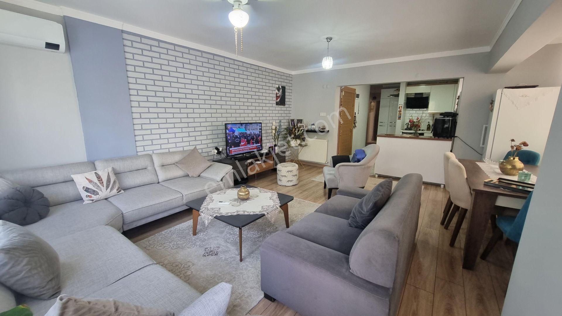 Bostanlıda Sahile Yakın İçi Full Yapılı 3+1 Satılık Daire - Görsel 7