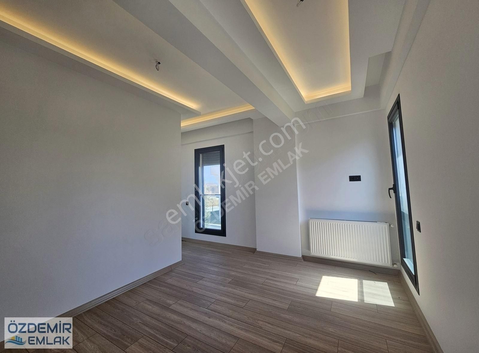 Havuzlu Butik Sitede Kapalı Mutfak Satılık 3+1 Dubleks Villa - Görsel 11