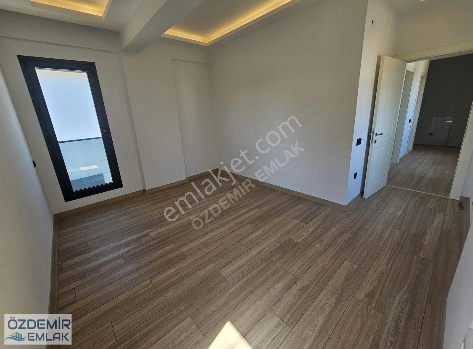 Havuzlu Butik Sitede Kapalı Mutfak Satılık 3+1 Dubleks Villa - Görsel 18