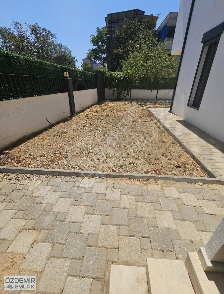 Havuzlu Butik Sitede Kapalı Mutfak Satılık 3+1 Dubleks Villa - Görsel 21