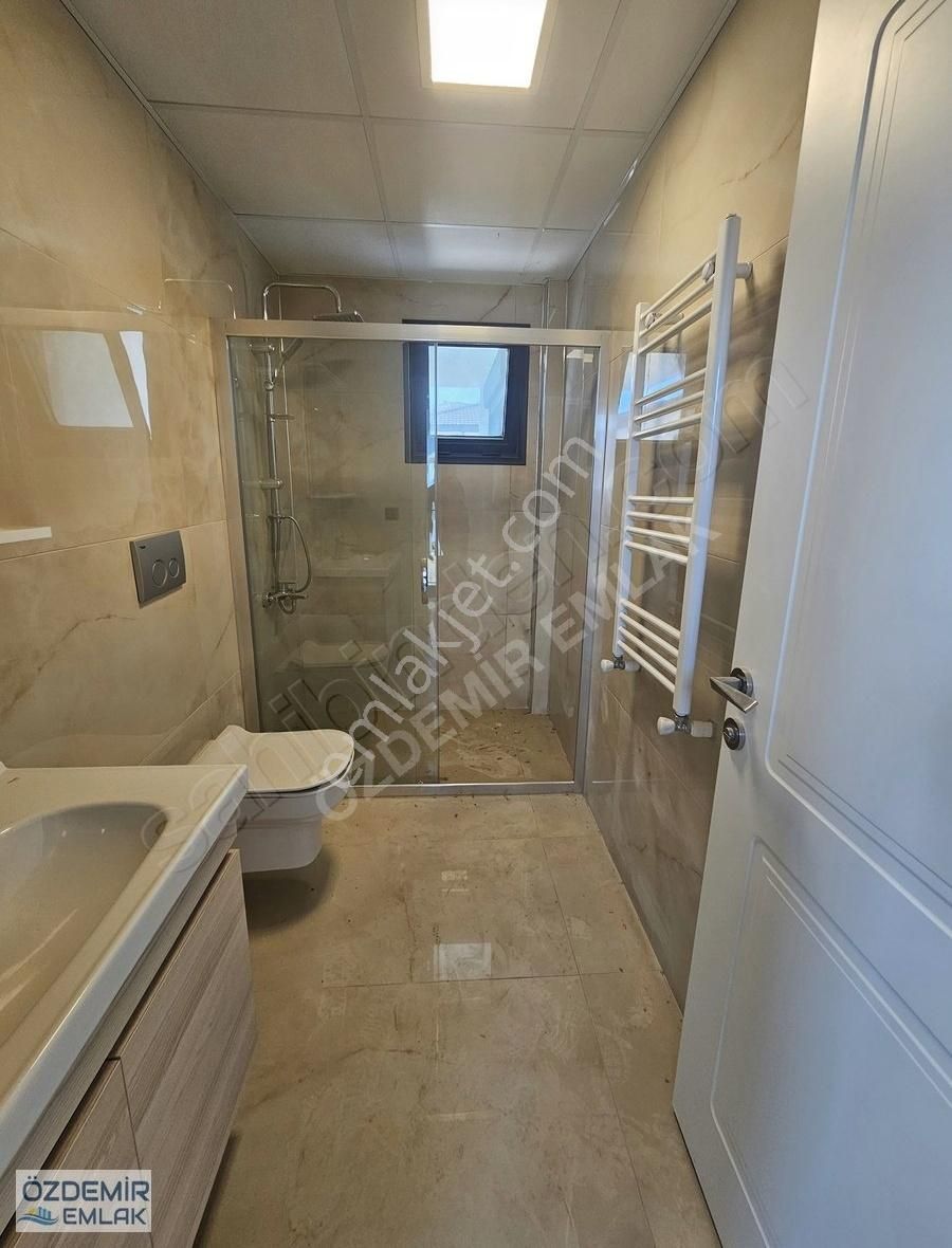 Havuzlu Butik Sitede Kapalı Mutfak Satılık 3+1 Dubleks Villa - Görsel 35