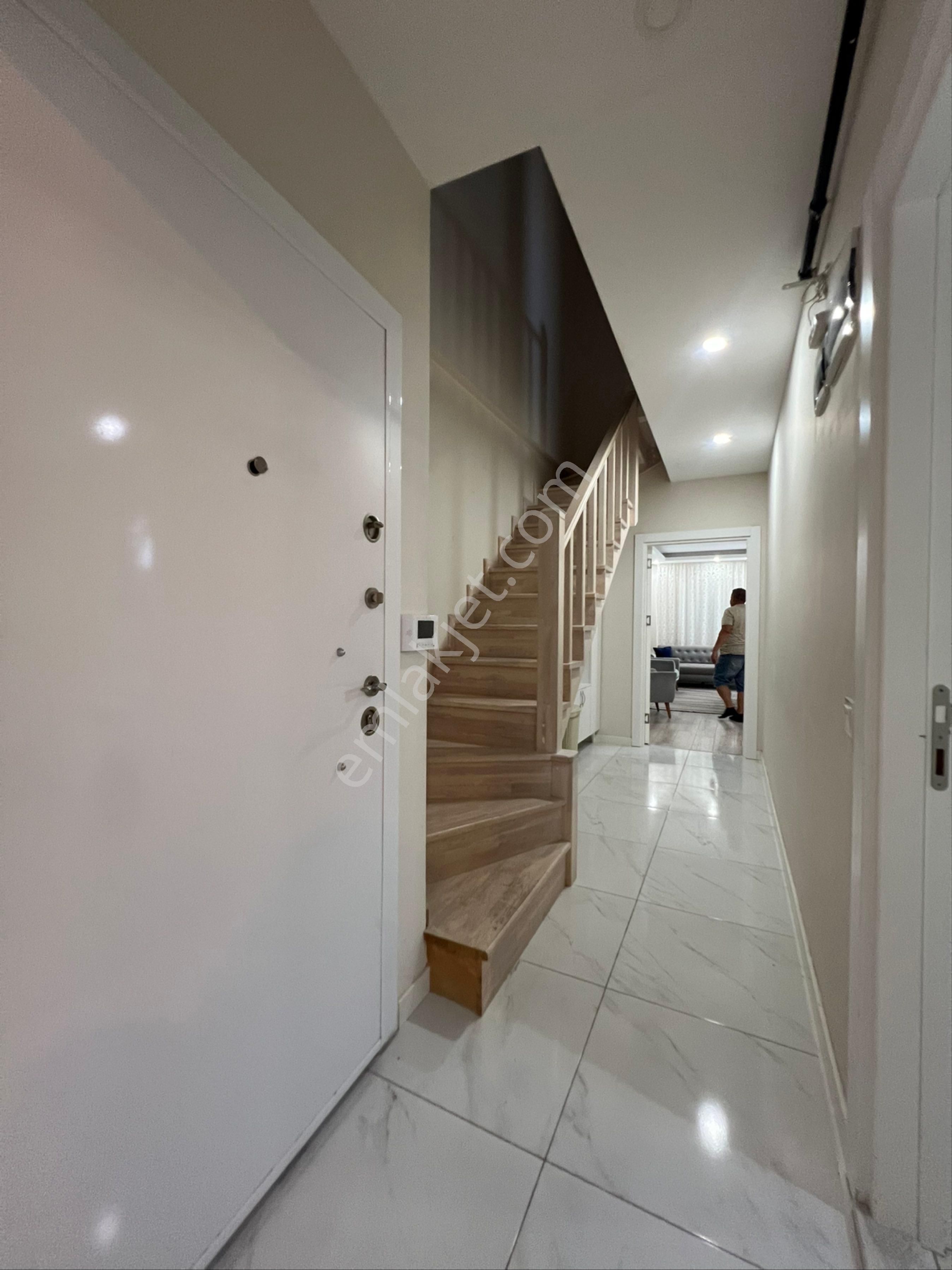 Kuşkavağı Mahallesi – Deniz Manzaralı 3+1 Kiralık Daire - Görsel 22