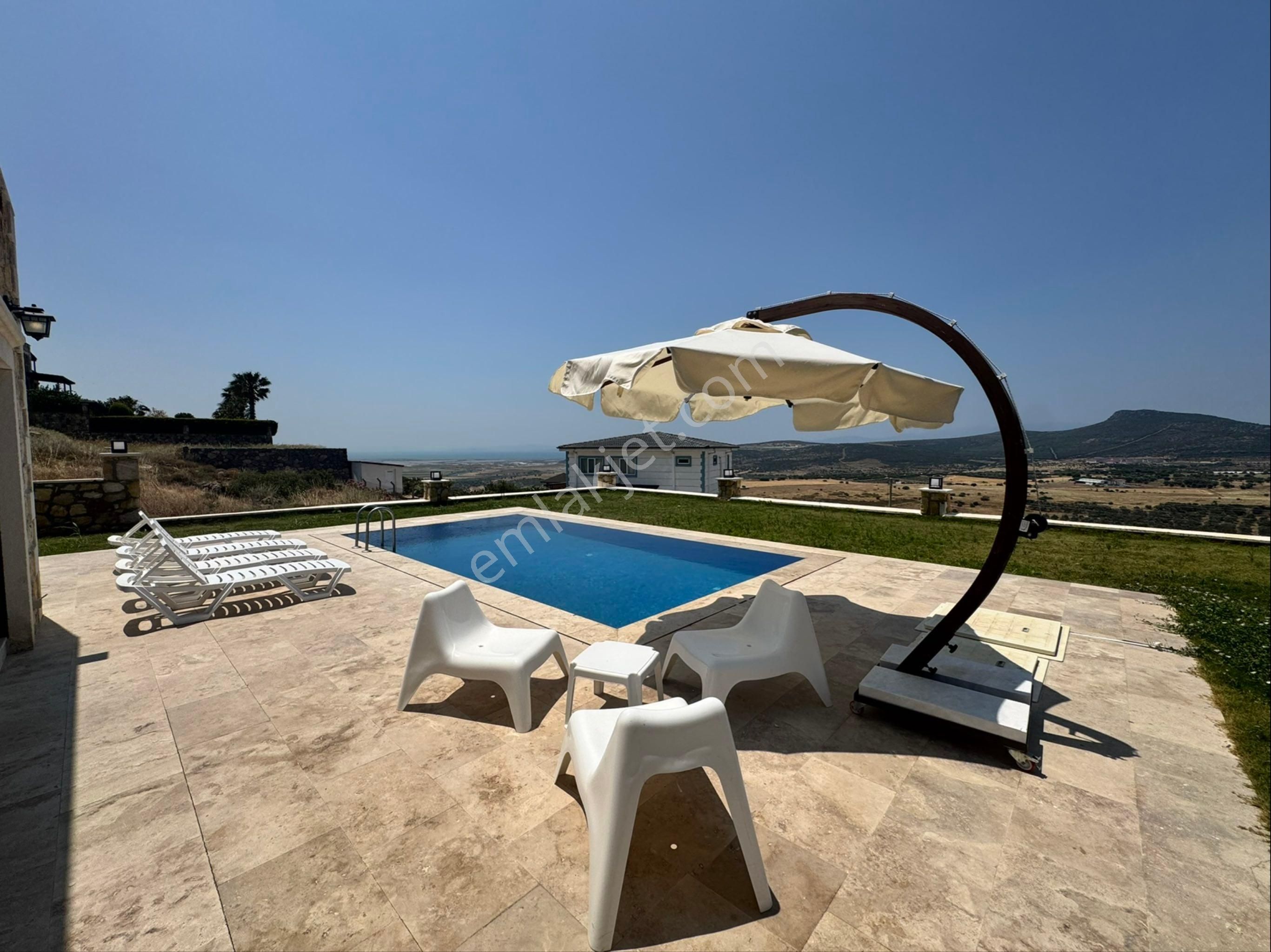 Eski Foça Da Kiralık Müstakil Havuzlu Terapi Jakuzili Taş Villa - Görsel 22