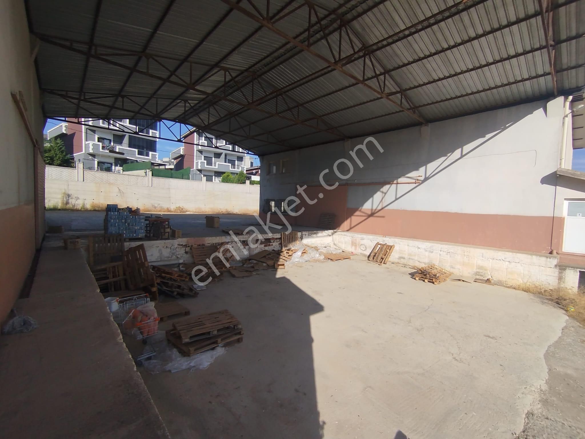 Görecede Merkezi Konumda 12.700m2 Üzerinde 1.000m2 Kapalı Alana Sahip Kiralık Arazi - Görsel 28
