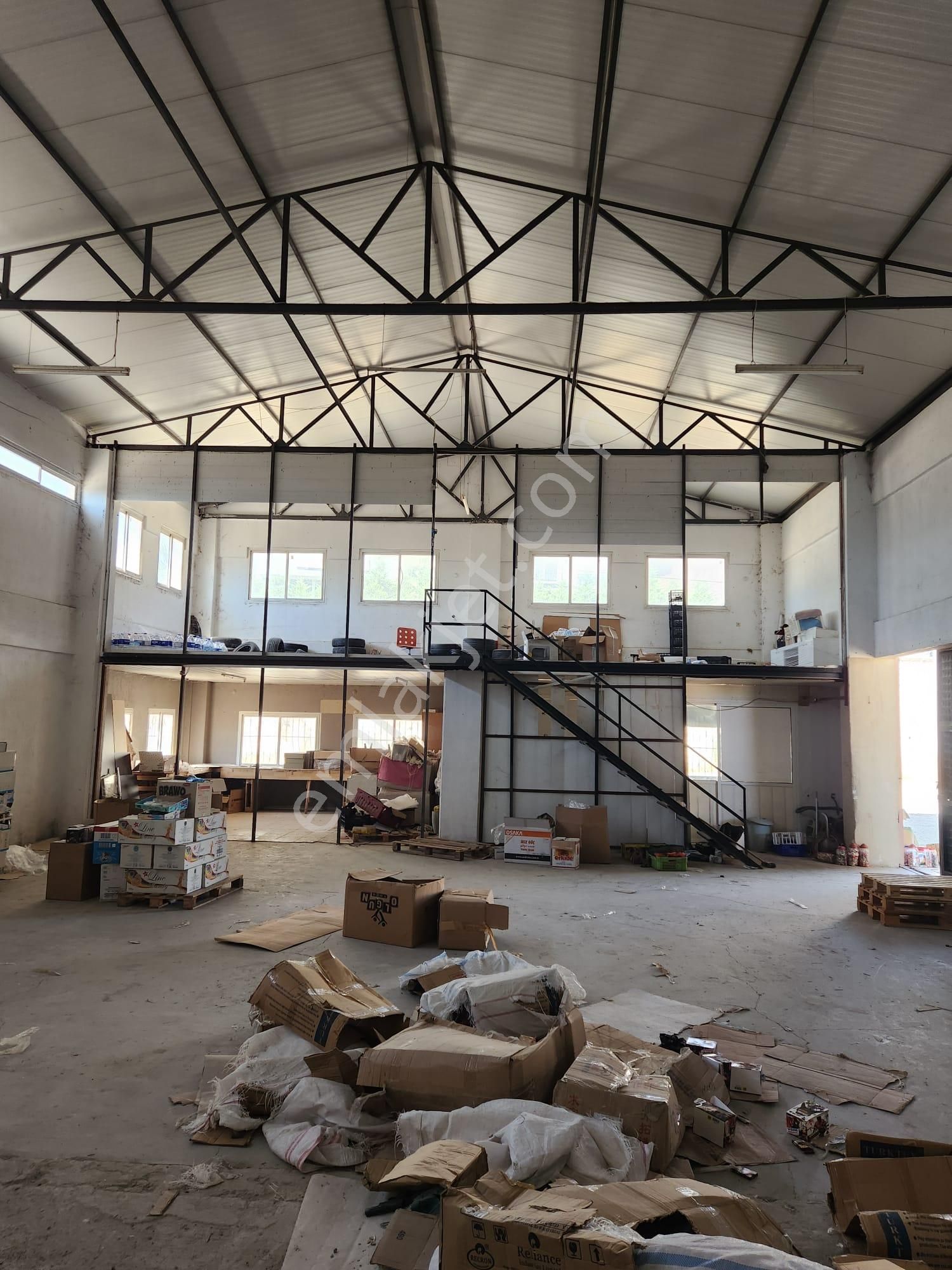 Görecede Merkezi Konumda 12.700m2 Üzerinde 1.000m2 Kapalı Alana Sahip Kiralık Arazi - Görsel 27