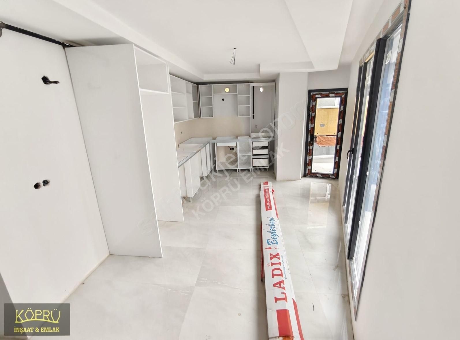 Yunusemre Mah'de Ana Caddeye Yakın 125m2 3+1 1.kat Lüx Daire - Görsel 28