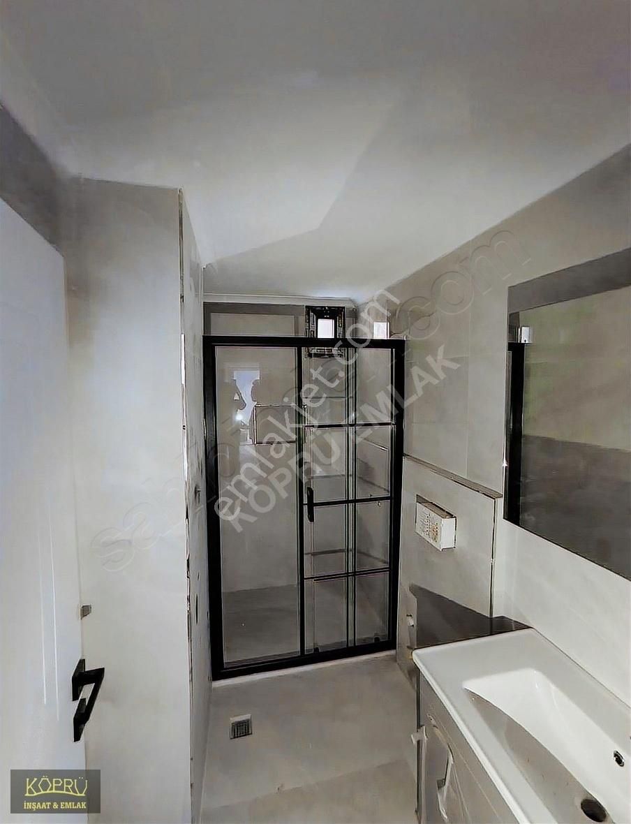 Yunusemre Mah'de Ana Caddeye Yakın 125m2 3+1 1.kat Lüx Daire - Görsel 16