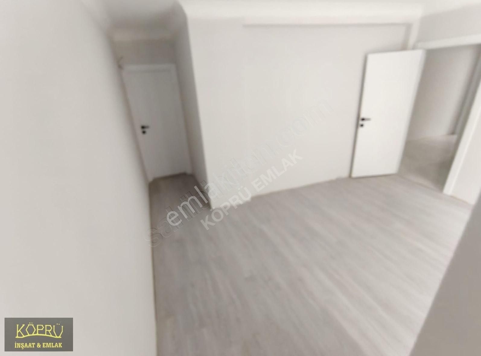 Yunusemre Mah'de Ana Caddeye Yakın 125m2 3+1 1.kat Lüx Daire - Görsel 12