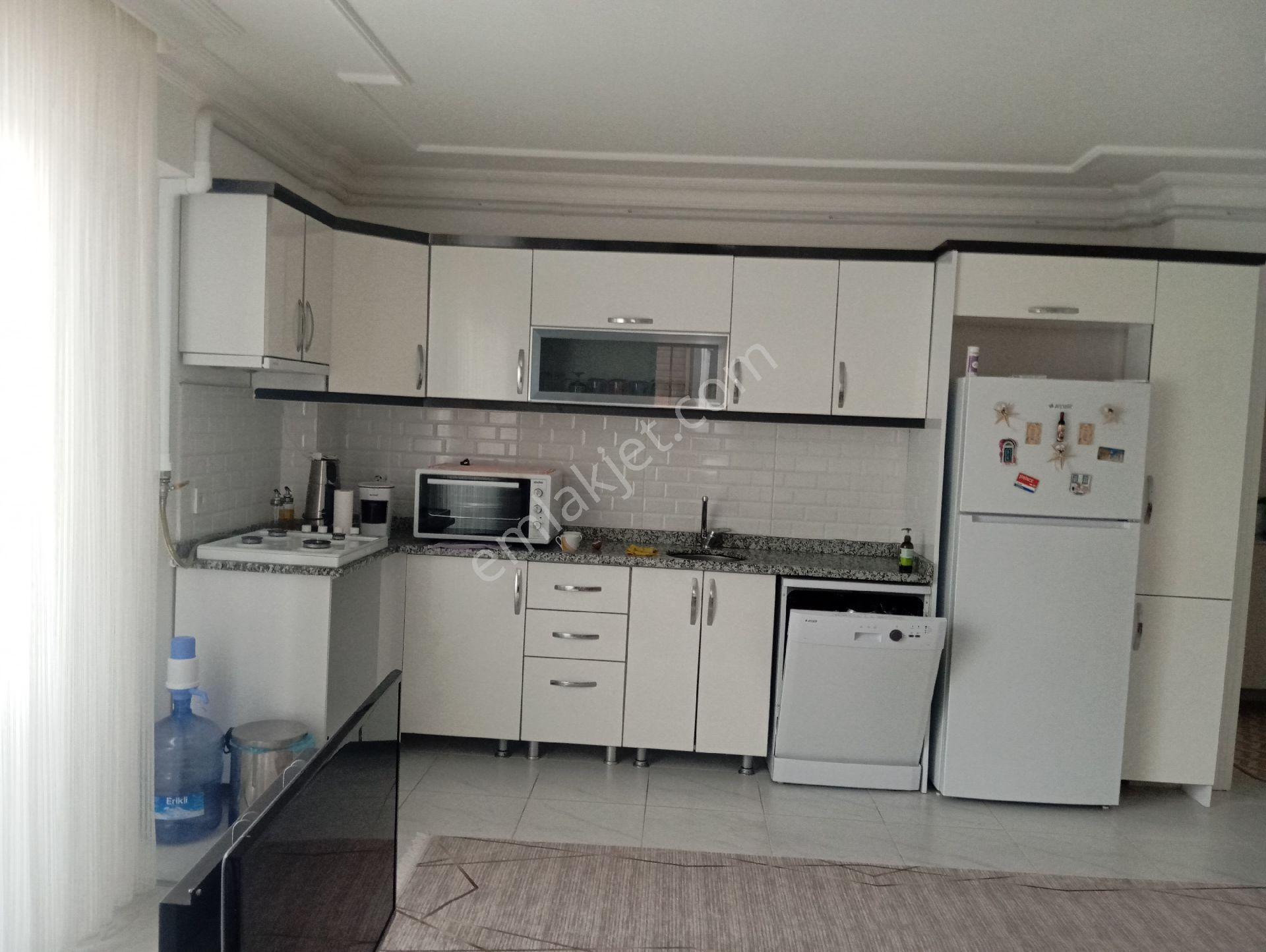 Parlar Emlaktan Satılık Daire Cumhuriyet Mahallesinde 2+1 Geniş Daire 85 Metre Kare Havuzlu Bahçeli - Görsel 14