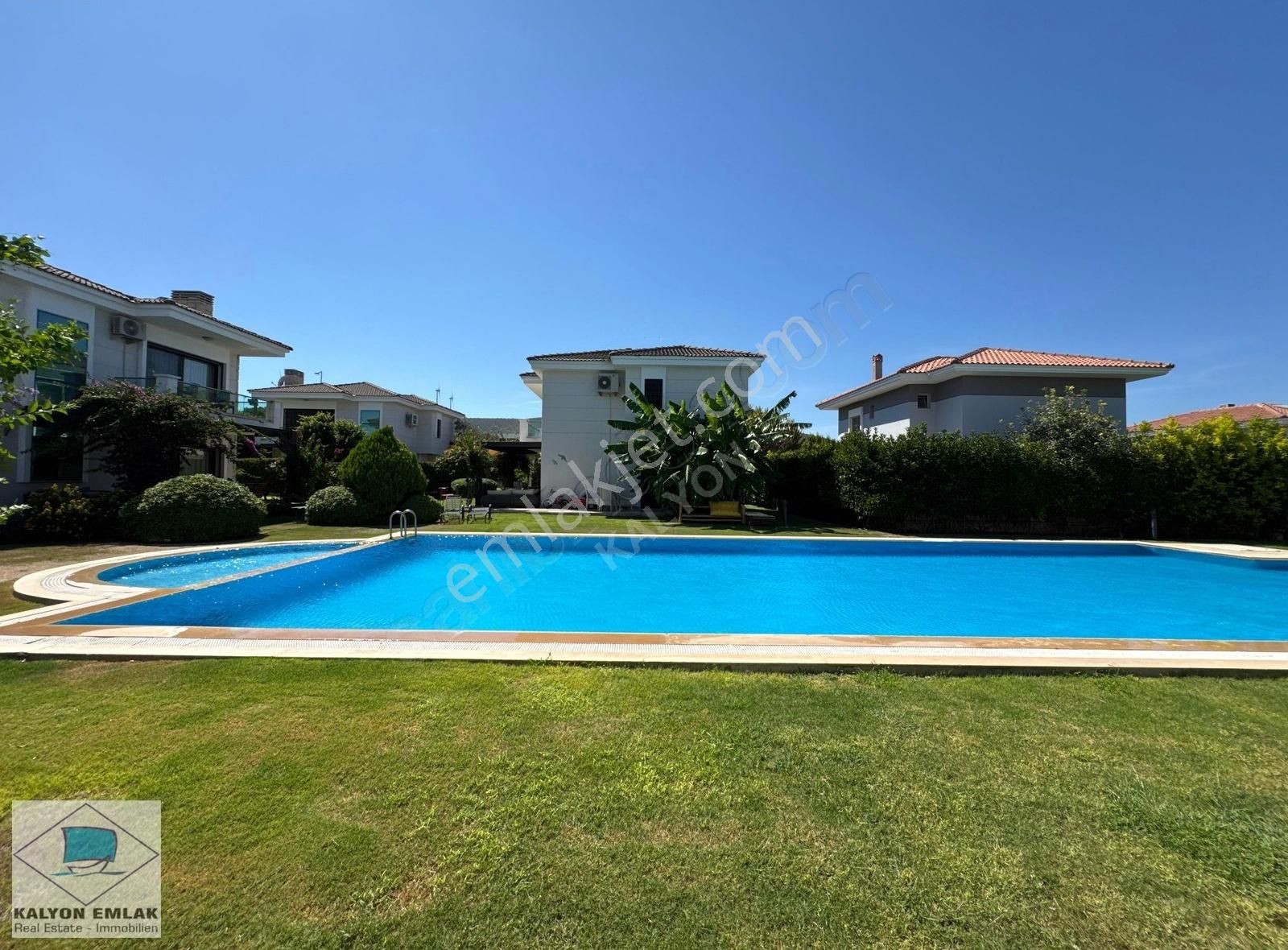 Alaçatı Da Yıllık Kiralık Havuzlu Site İçinde Villa - Görsel 25