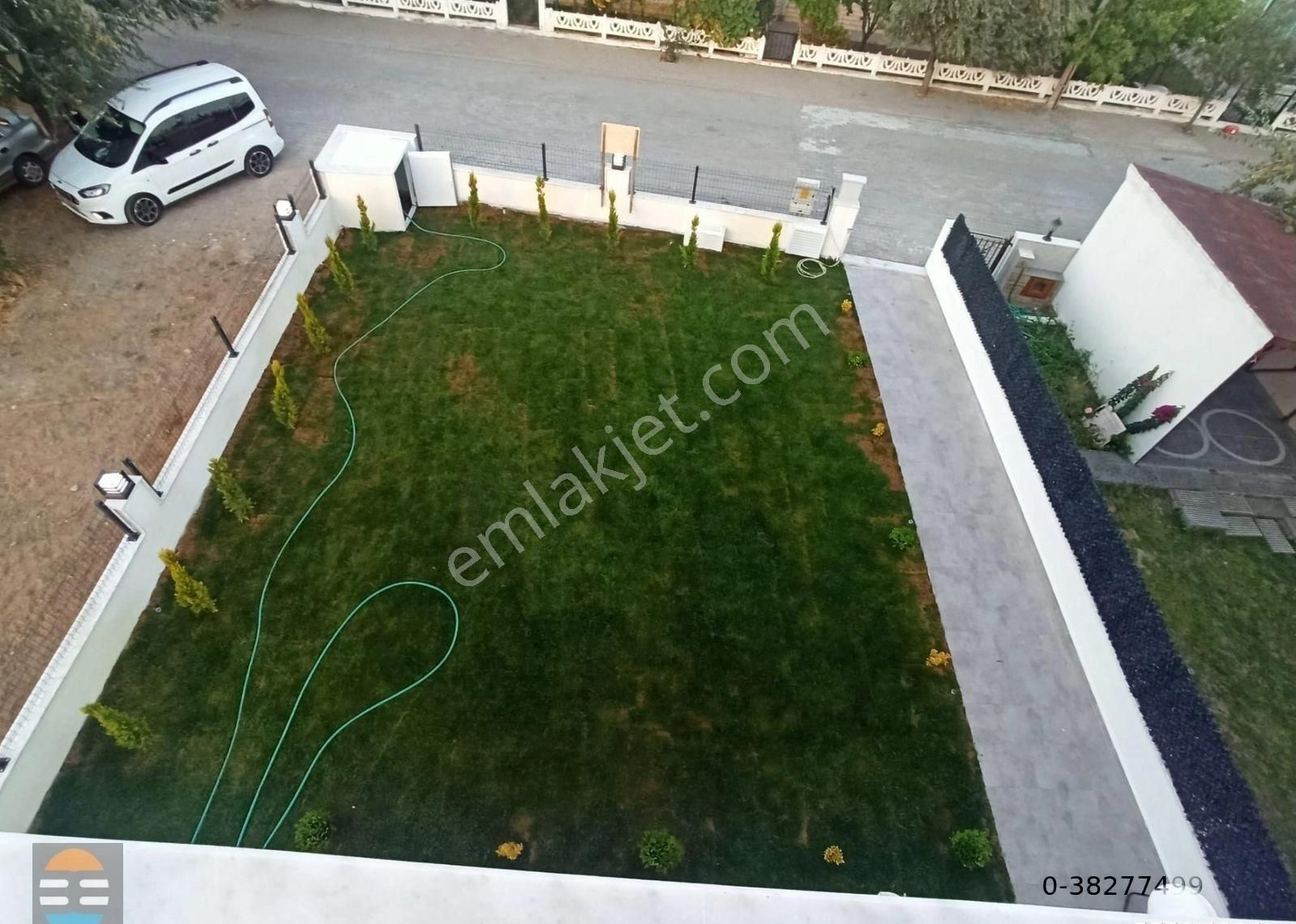 Ayvalık Altınova'da Geniş Bahçeli Lüks Sıfır Triplex Villa - Görsel 22