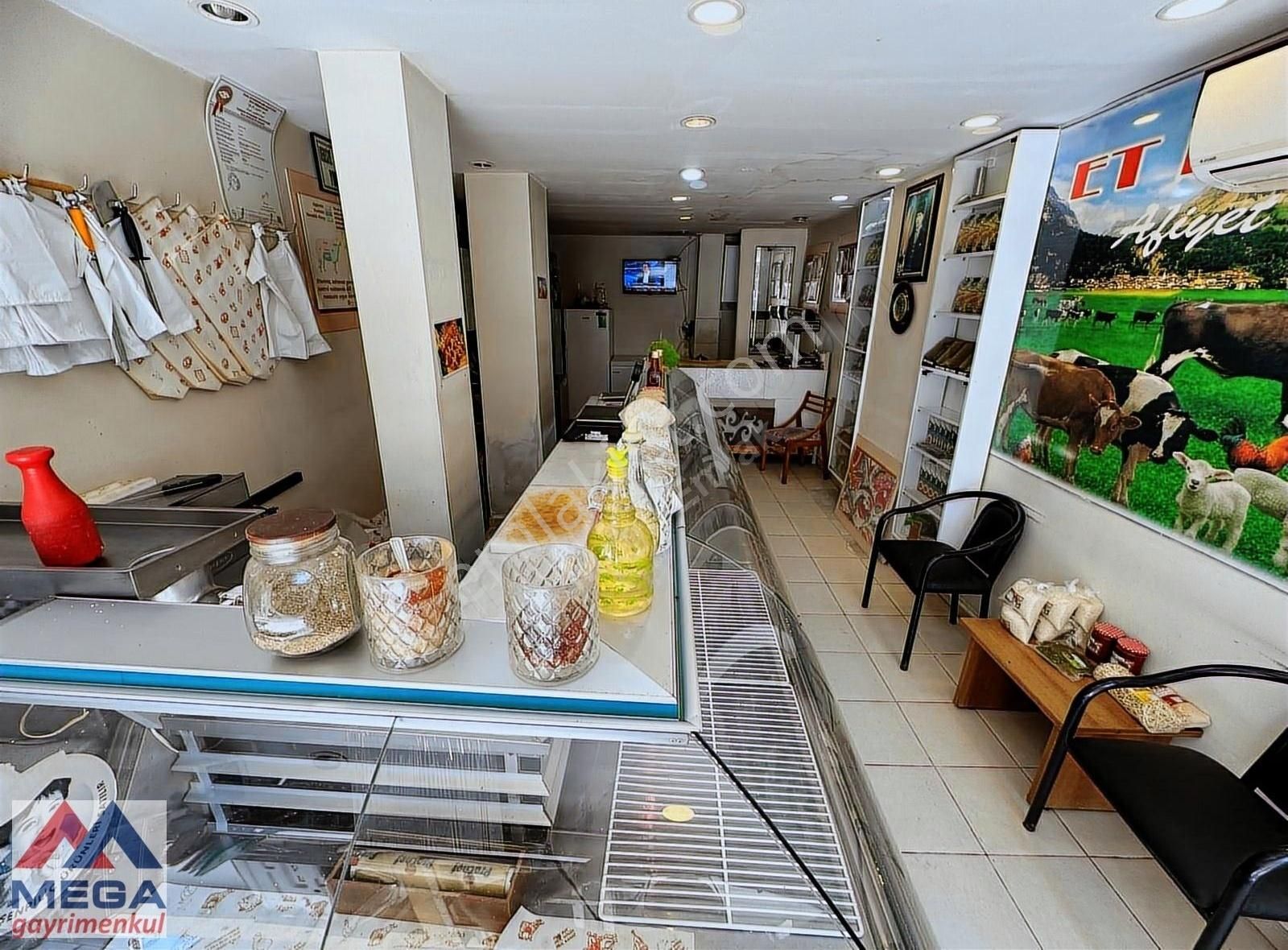 Bostancı Merkezde Cadde Üzerinde 40m2 Satılık Dükkan