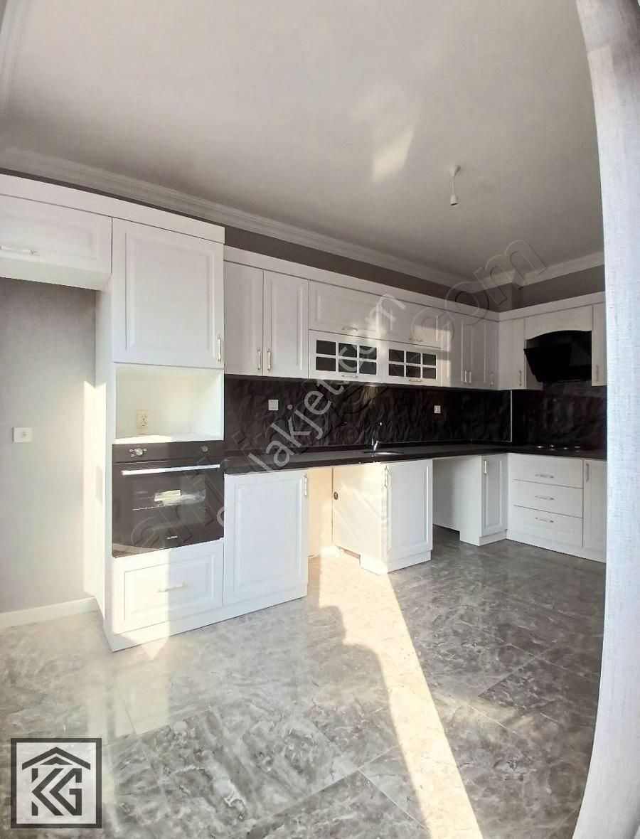 Kocalardan Hamzaoğlu Mahallesi Site İçerisi Kapalı Otoparklı 3+1 - Görsel 6