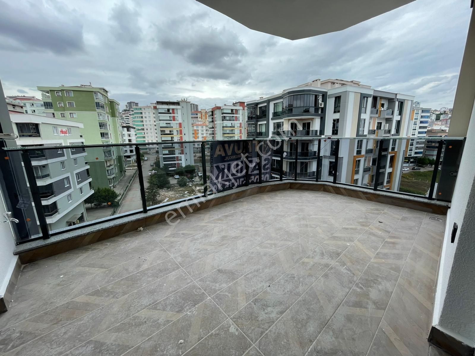 Truva // Onur Gündüzcü'den Havuzlu Lüks Site Ara Kat Satılık 2+1 - Görsel 12