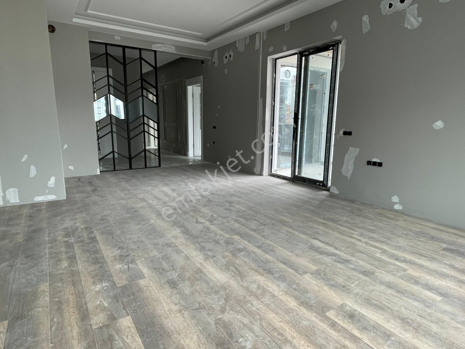 Truva // Onur Gündüzcü'den Havuzlu Lüks Site Ara Kat Satılık 2+1 - Görsel 10