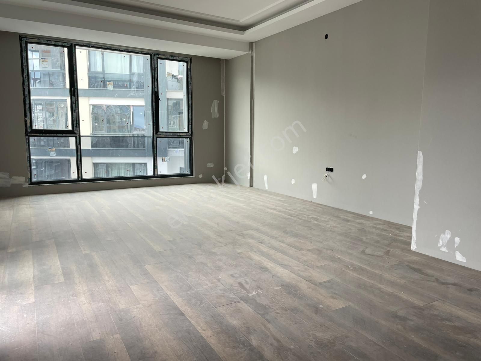 Truva // Onur Gündüzcü'den Havuzlu Lüks Site Ara Kat Satılık 2+1 - Görsel 9