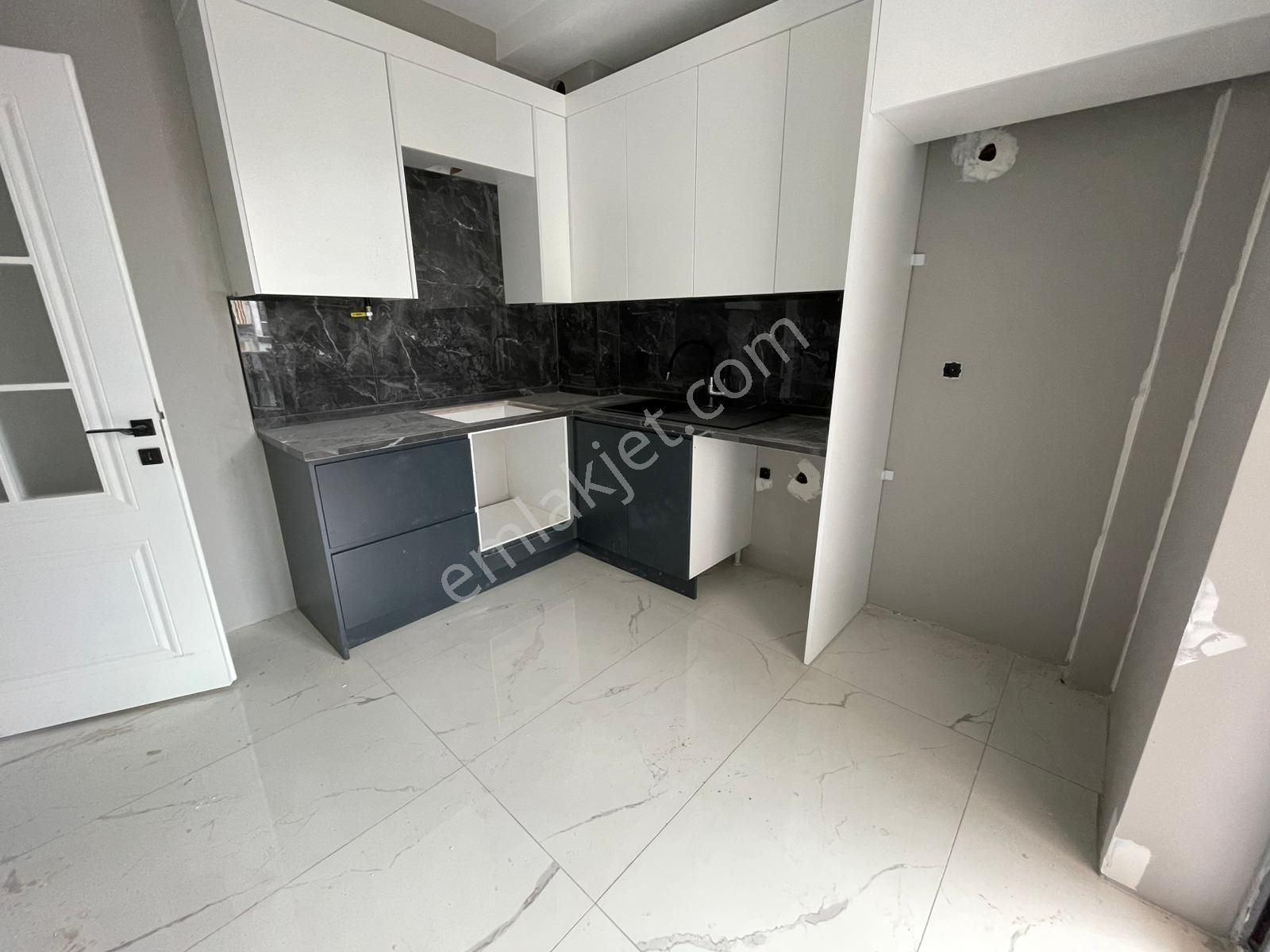 Truva // Onur Gündüzcü'den Havuzlu Lüks Site Ara Kat Satılık 2+1 - Görsel 5