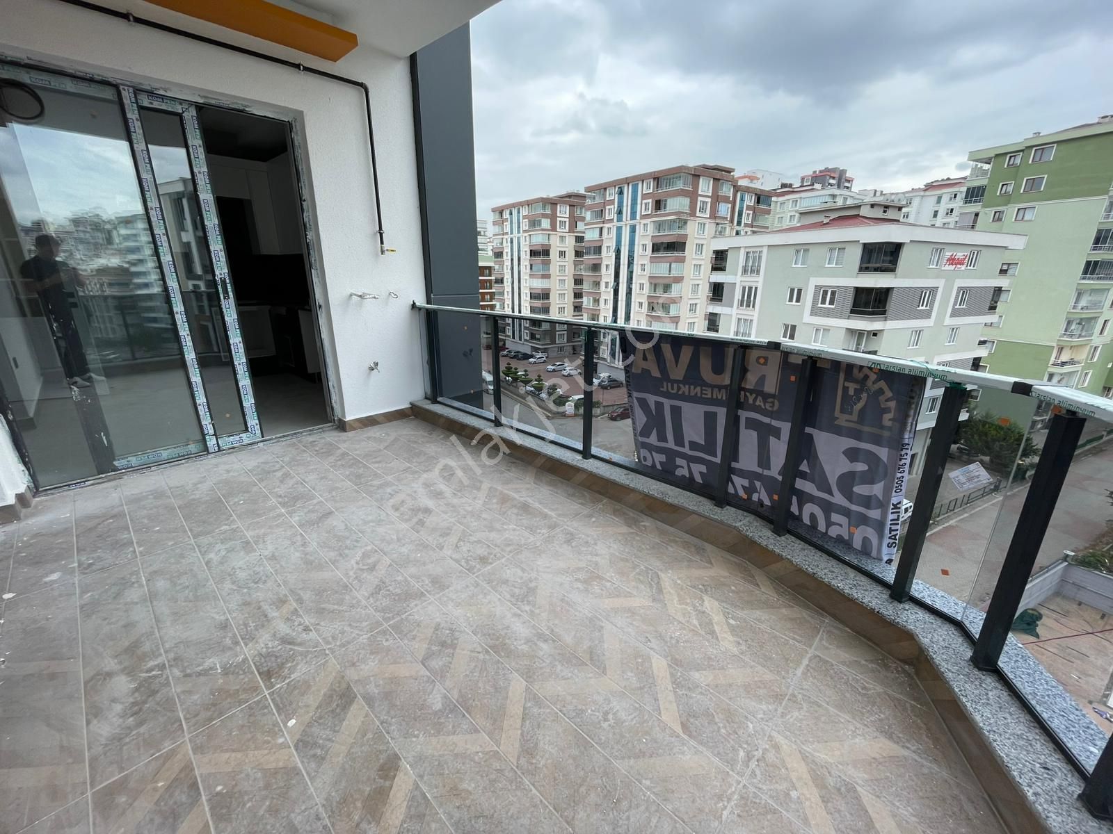 Truva // Onur Gündüzcü'den Havuzlu Lüks Site Ara Kat Satılık 2+1 - Görsel 7