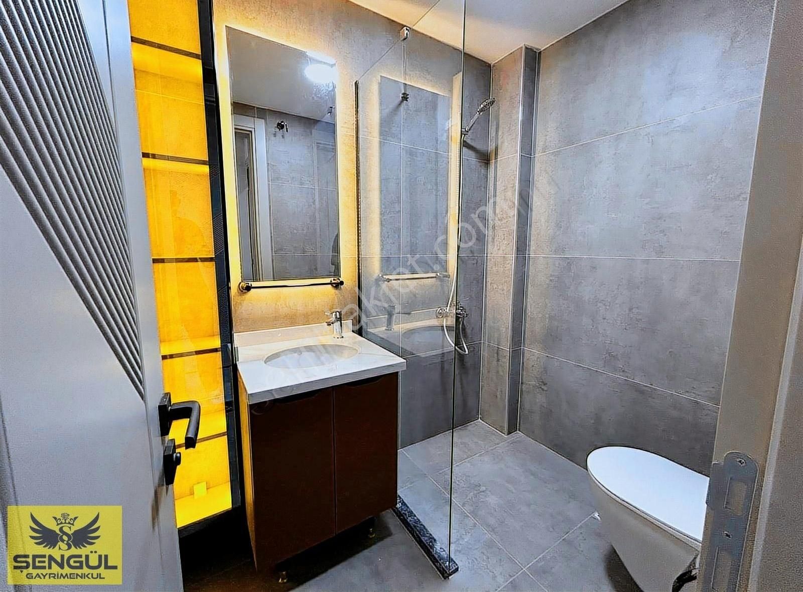 Şengül Gayrimenkul'den Yenişafakta Satılık 3+1 Lüx Daireler - Görsel 26