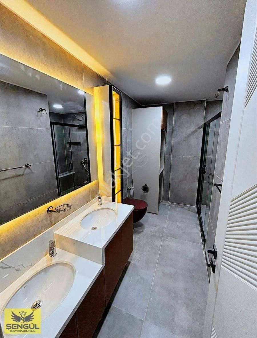 Şengül Gayrimenkul'den Yenişafakta Satılık 3+1 Lüx Daireler - Görsel 16