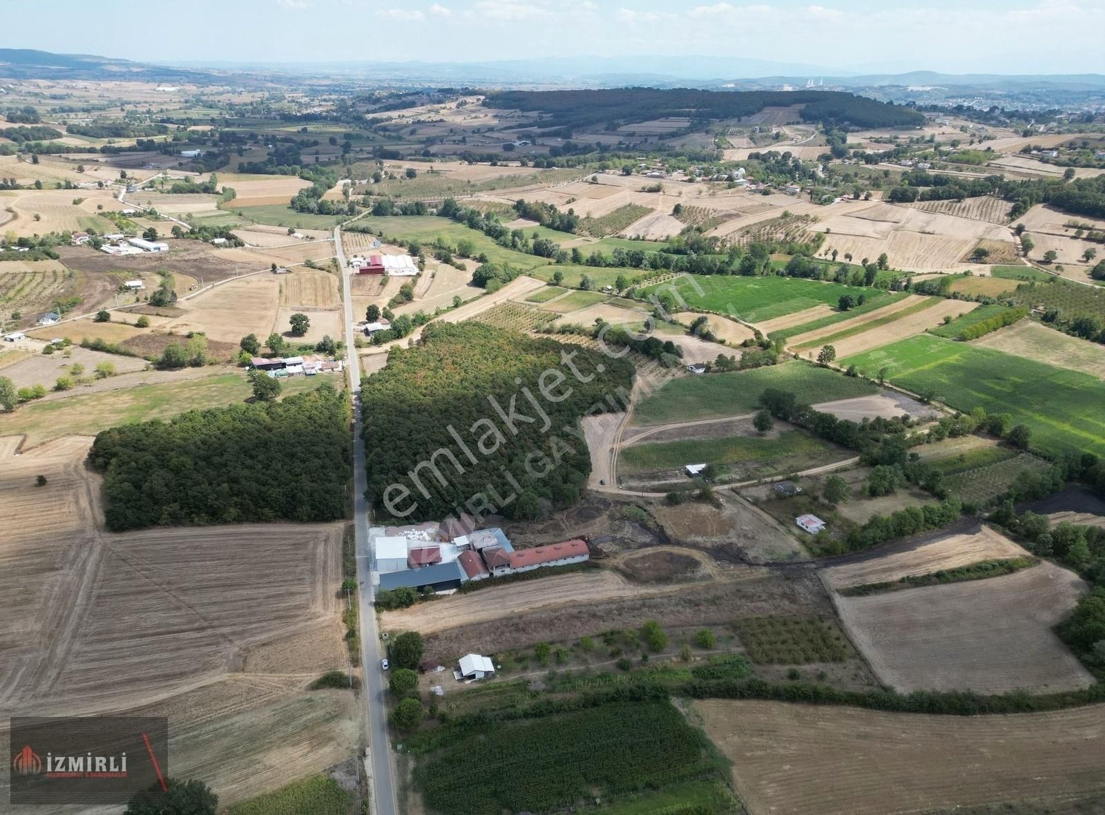 1382m2 Yola Cepheli Elektrik Ve Suyu Olan Yerleşim İçerisinde - Görsel 14