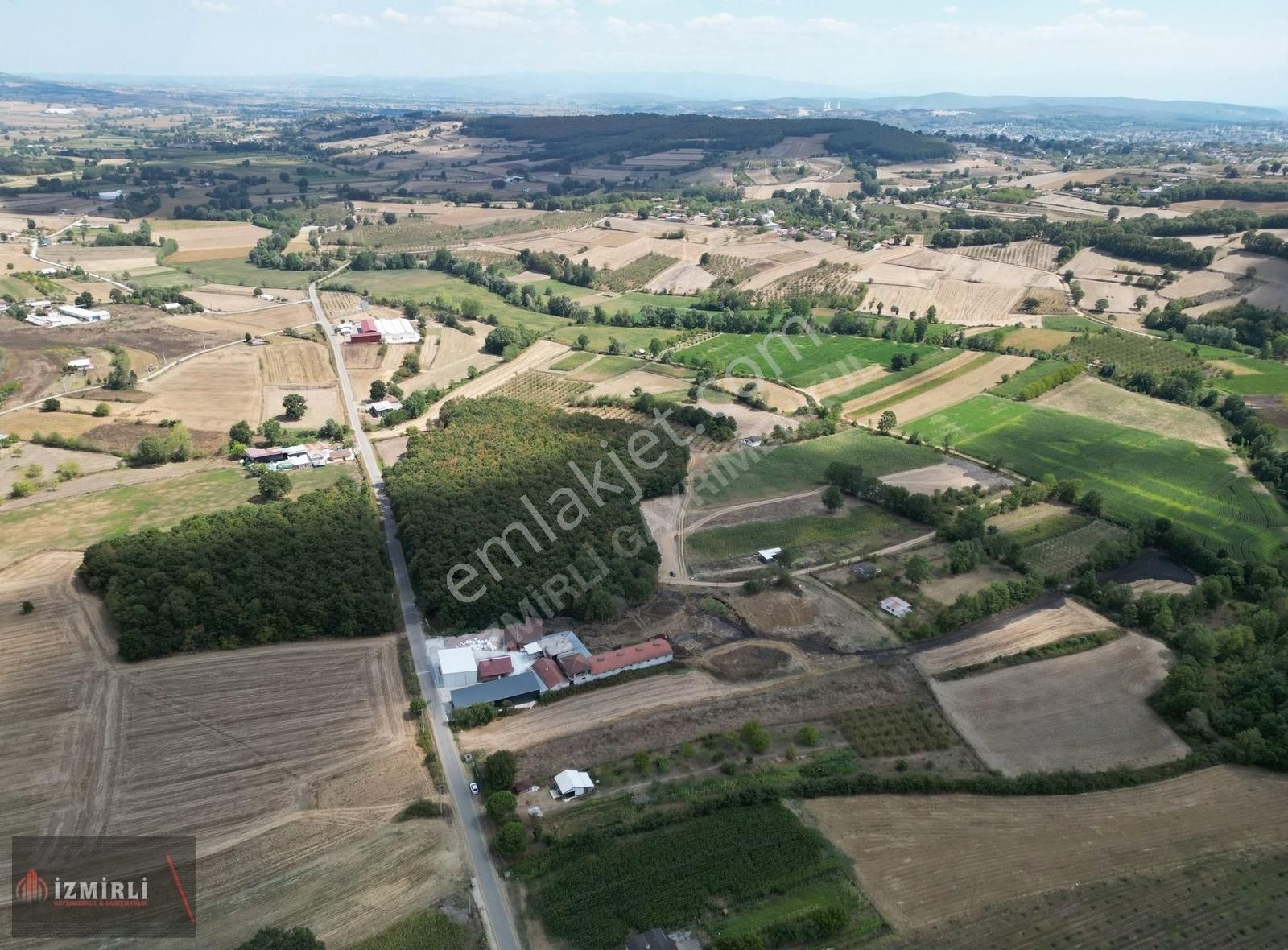 1382m2 Yola Cepheli Elektrik Ve Suyu Olan Yerleşim İçerisinde - Görsel 16